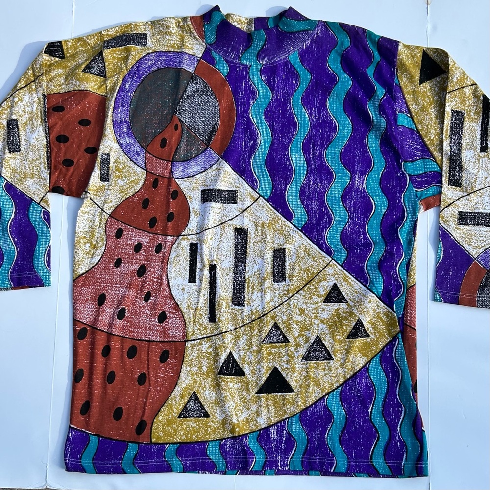 NEW 90’s VINTAGE GEOMETRIC LONG SLEEVE T-SHIRT